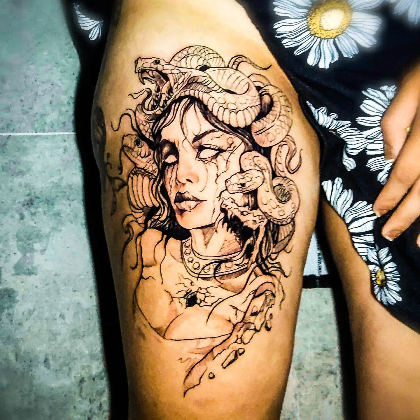 21 Powerful Medusa Tattoo Ideas for Men + Women | Medusa tattoo, Medusa  tattoo design, Greek mythology tattoos